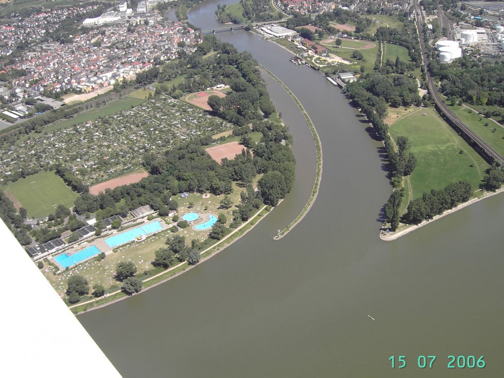 Luftbild-Rhein-Main-Zusammenfluss