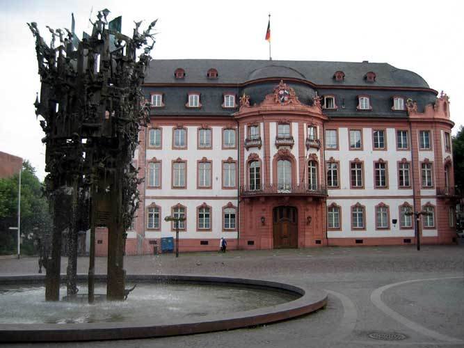 Fastnachtsbrunnen in Mainz