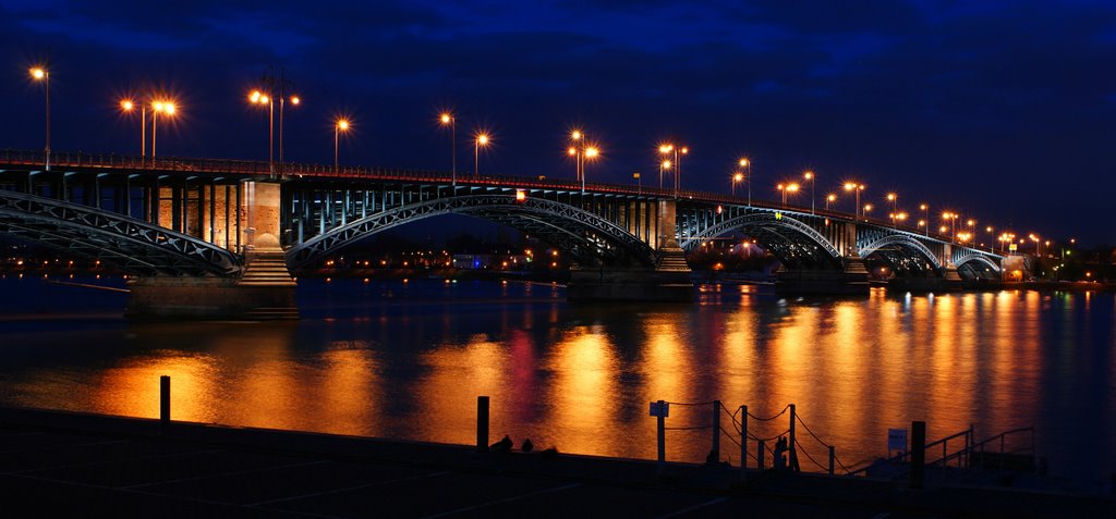 Theodor-Heuss-Brücke