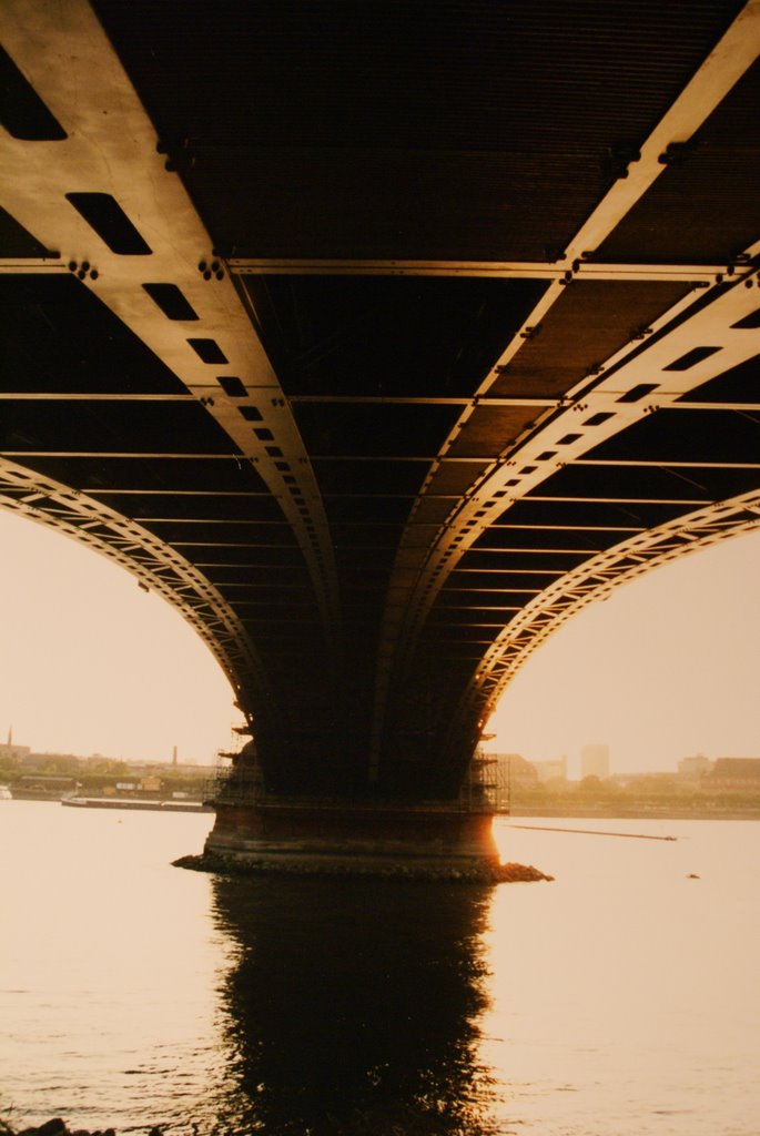 Theodor-Heuss-Brücke