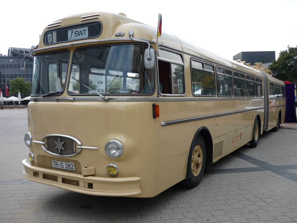 Gelenkbus 2Henschel" BJ. 1962, für Jeybee