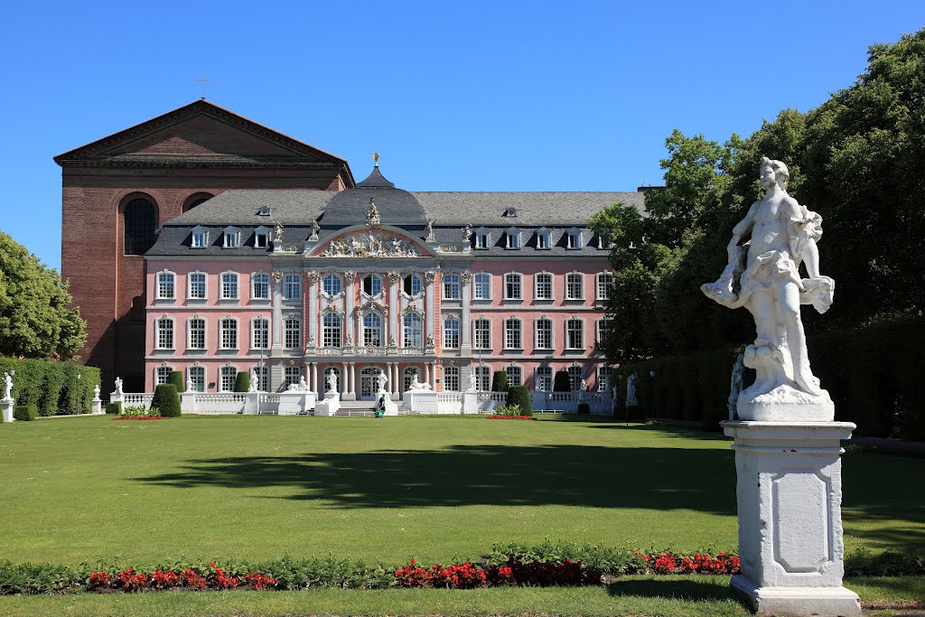 Kurfürstliches Palais vor Palastaula, Trier