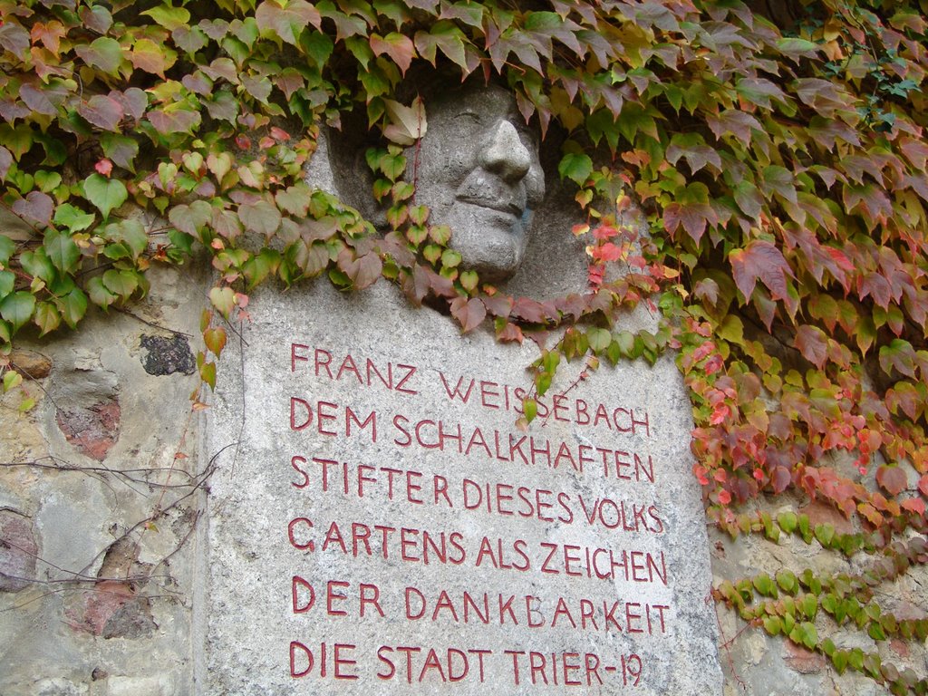Trier - Denkmal des Stifters Franz Weissebach