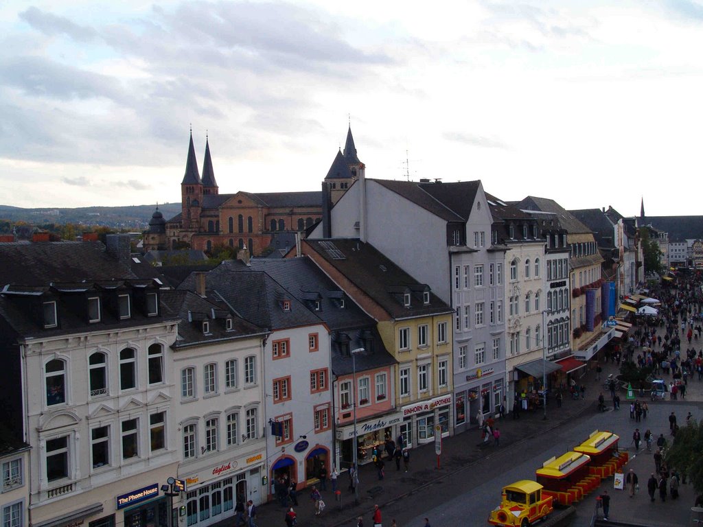 View to the dome of Trevest and along Simeonstreet / Blick auf den Trierer Dom und entlang Simeon Straße
