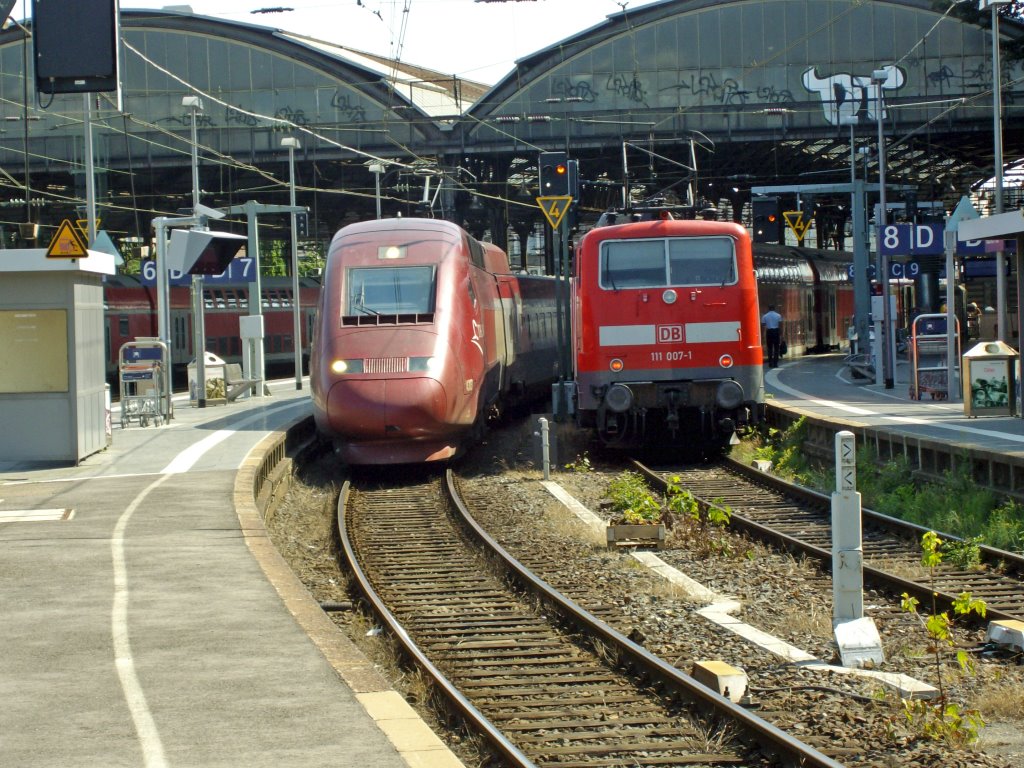 TGV Thalys neben RE in Aachen HBF