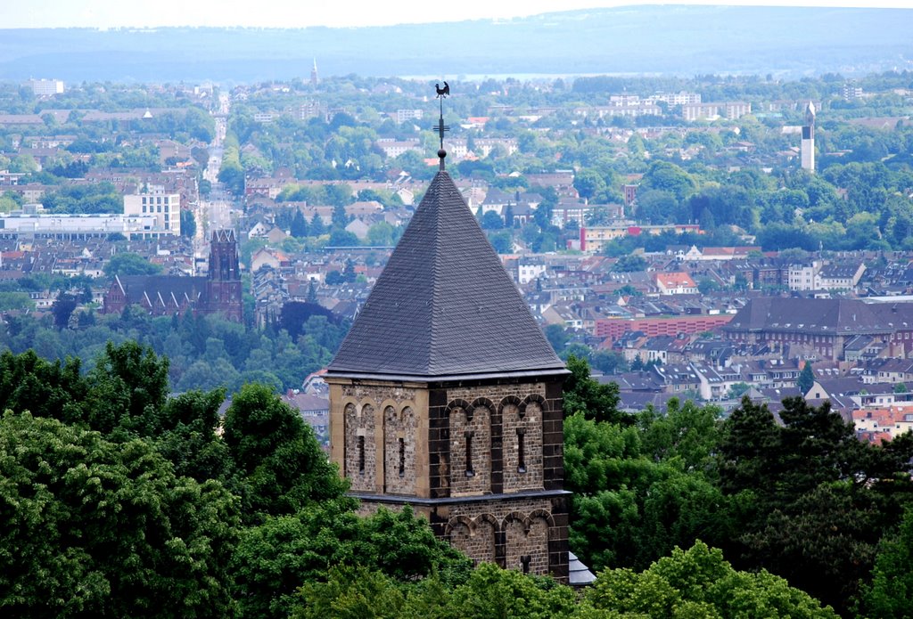 Türmchen der St. Salvator Kirche auf dem Lousberg
