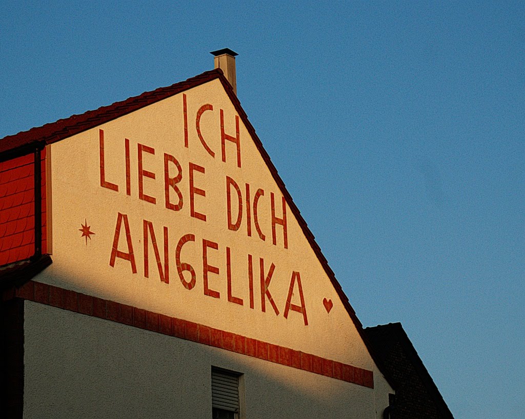 Graffito an Häuserfassade, Ahlen
