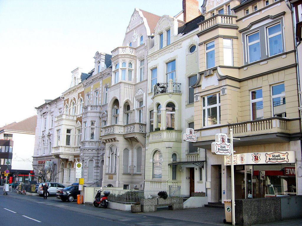 Street with old houses of 1900 - Straße mit alten Häusern von 1900 - Rue avec vieilles maisons de 1900