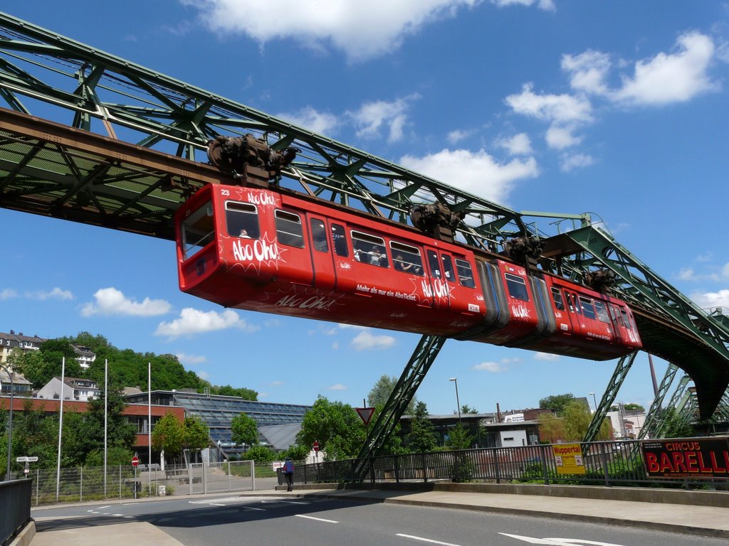 Schwebebahn Gesamtschule Barmen