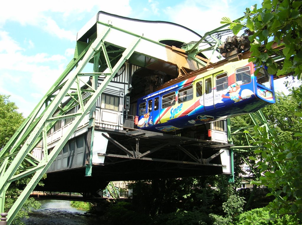 Wuppertal - Schwebebahn - Station "Werther Brücke" (20.06.2007)