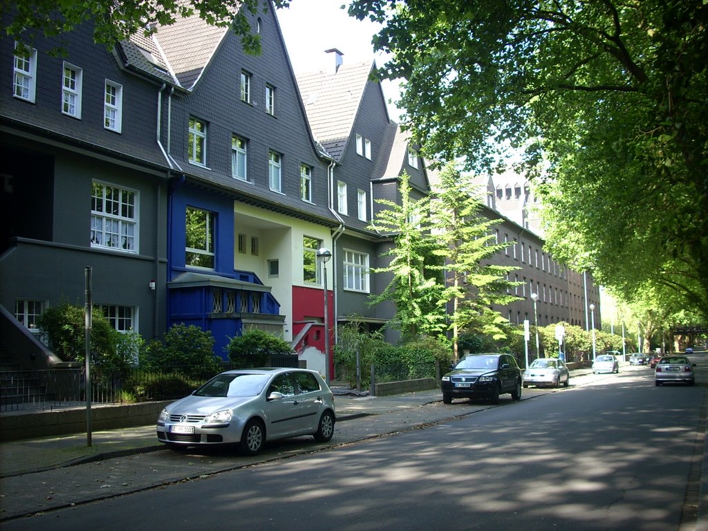 Gelsenkirchen-Altstadt   Zeppelinallee.  Juni 2009