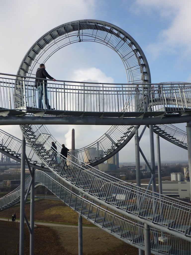 Landmarke "Tiger & Turtle – Magic Mountain", Looping (Duisburg-Wanheim-Angerhausen) / 28.01.2012