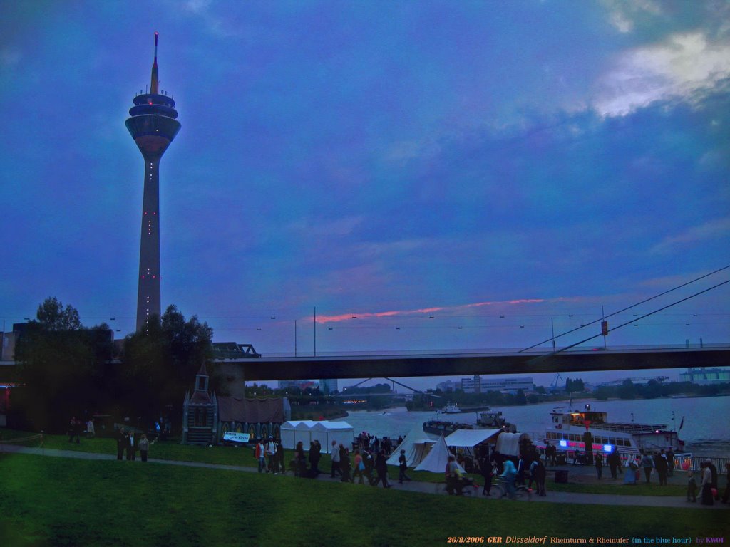 GER Duesseldorf [Rhein] Rheinturm & Rheinufer {in the blue hour} by KWOT