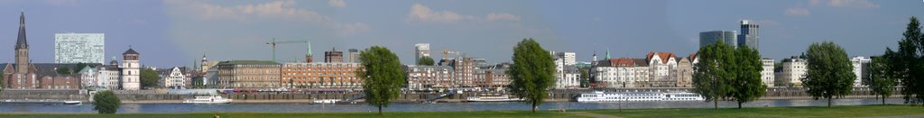 Düsseldorf, Rheinuferpromenade
