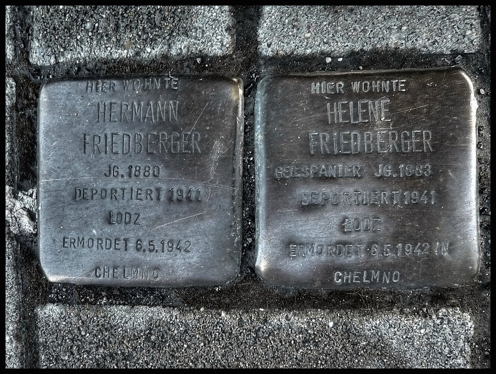 Hermann Friedberger, geboren: 15. Juni 1880 in Solingen, gestorben: 6. Mai 1942 im Vernichtungslager Chelmno - Helene Friedberger, geboren: 1. April 1883 in Goch, gestorben: 6. Mai 1942 im Vernichtungslager Chelmno - (Gerd Adolf Friedberger, geboren: 14. 