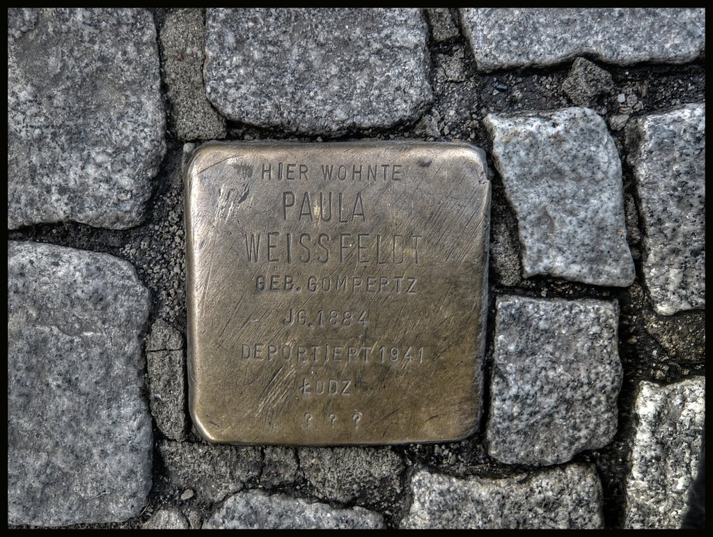 Hier Wohnte Paula Weissfeldt, geb. Gompertz, * 1884, deportiert 19941 nach Łódź