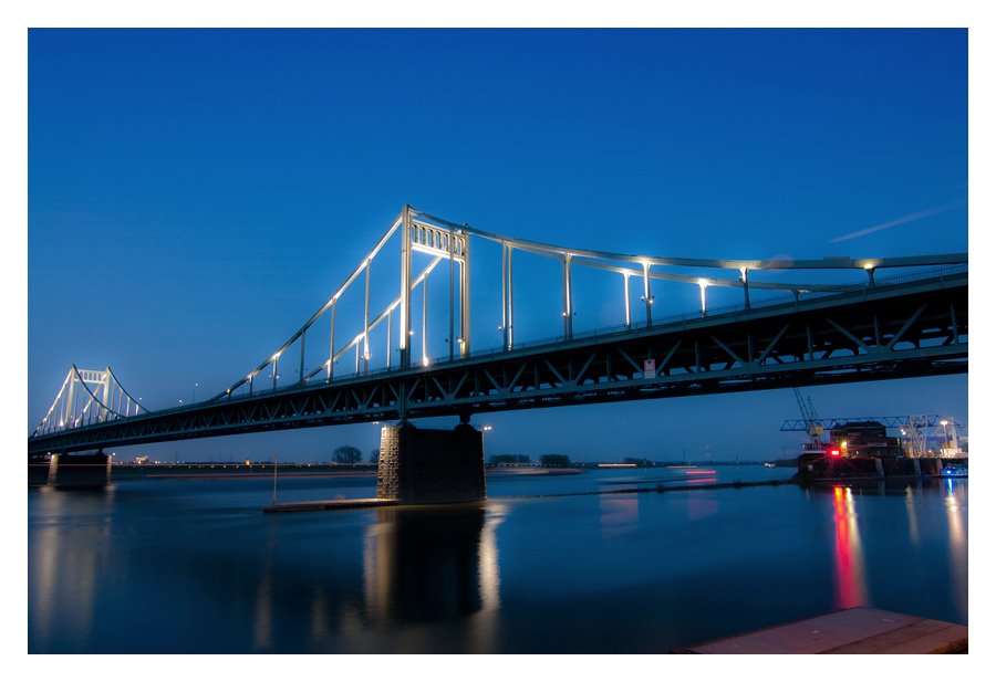 Rheinbrücke bei Uerdingen