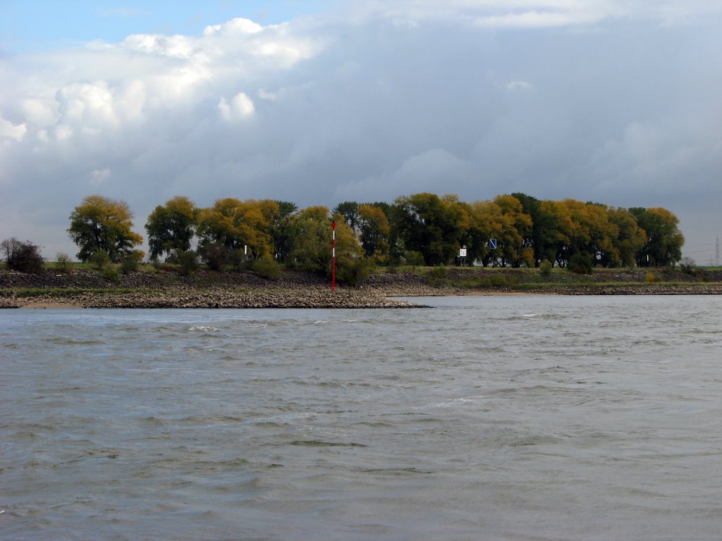 Rhein km 763 bei Krefeld