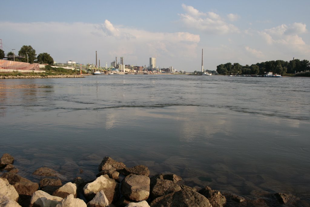 Chempark Leverkusen (fotografiert von der Wacht am Rhein)