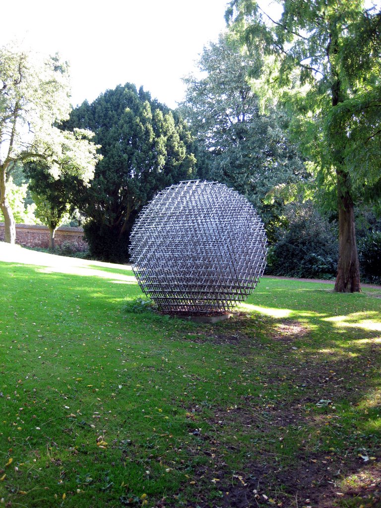 Skulpturengarten, Sphere-trames, 1962, von Francois Morellet (2008)