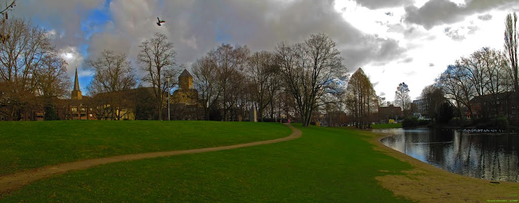 GER Moenchengladbach Geropark (Geroweiher) Panorama by KWOT {Subtitle: The Bird make the Lights by Merz_René}