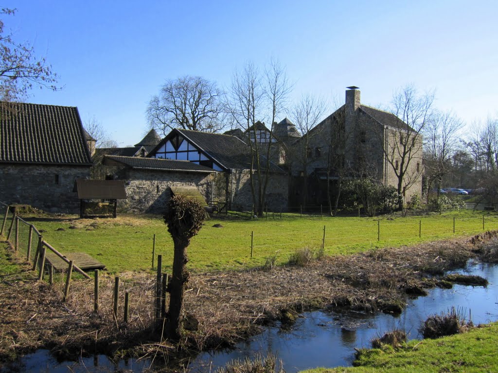 Rückseite der Wasserburg "Haus im Haus" in Ratingen