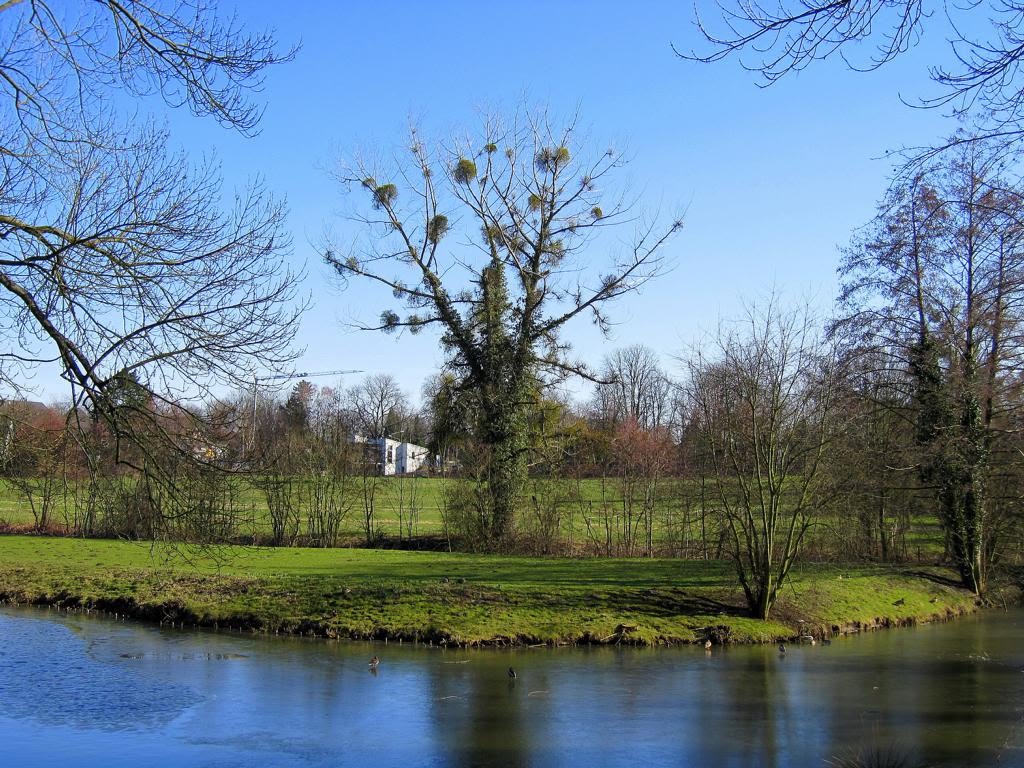 An der Wasserburg "Haus im Haus" in Ratingen