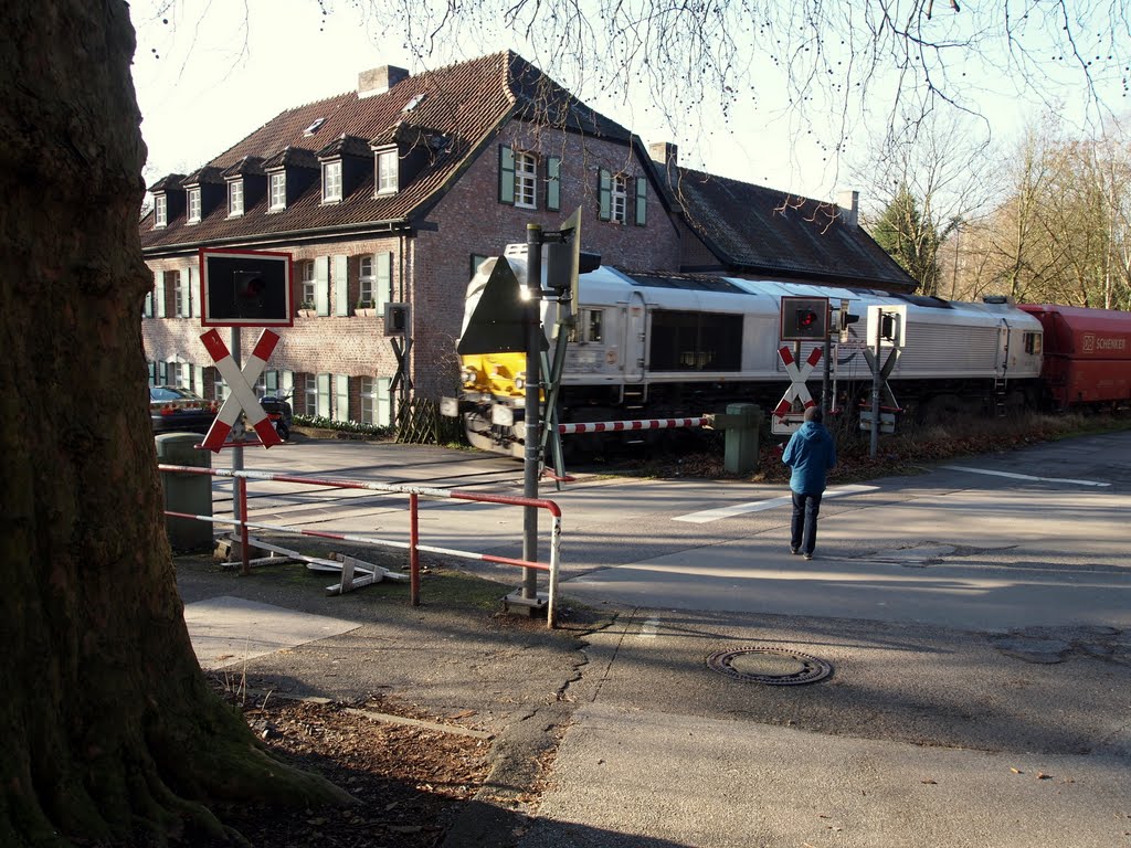 Ratingen Bahnübergang / Zum Blauen See