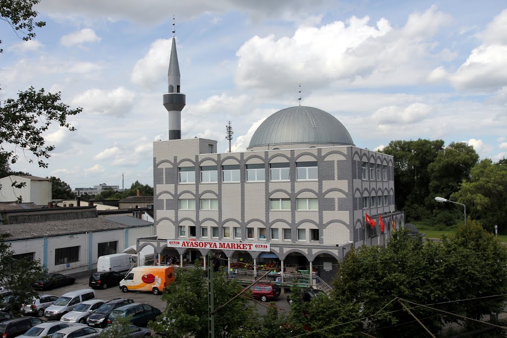 Türkische DITIB-Moschee, Ratingen: Staatlich rekrutierte Hassprediger auf der Gehaltsliste des faschistoiden, korrupten Erdoğan-Regimes? Keine weitere Toleranz für die Intoleranz des Islam. Eine freiheitliche staatliche Grundordnung ist nicht kompatibel m