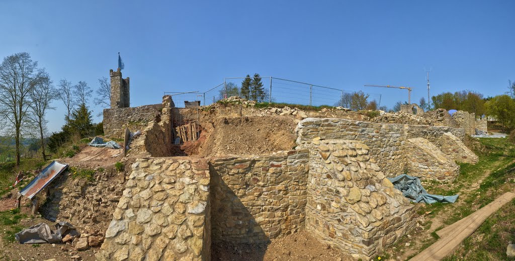 Panorama Burgruine Ringelstein während Sanierung
