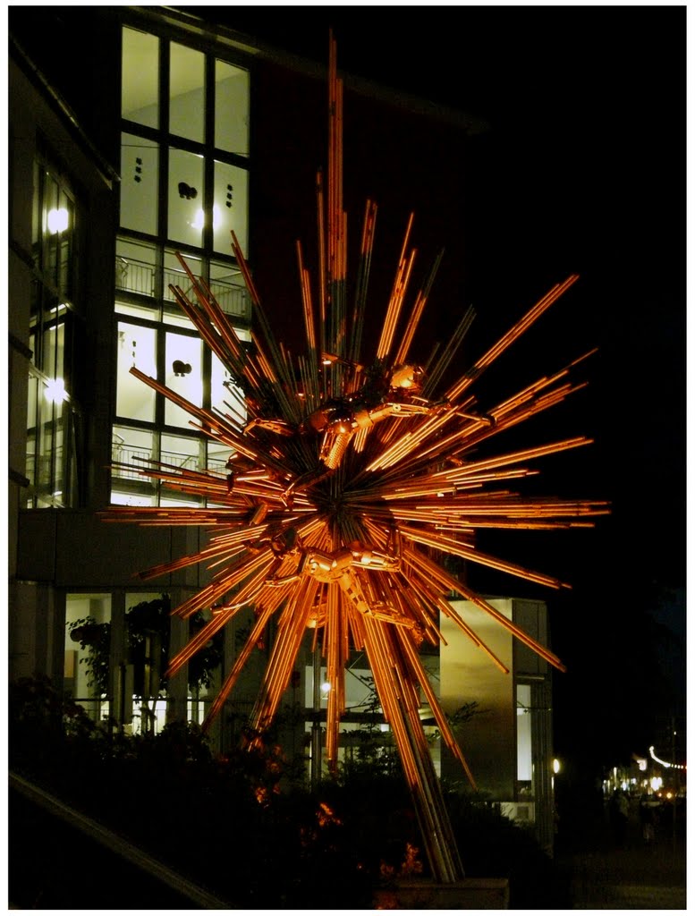 Skulptur vor der Kinderklinik