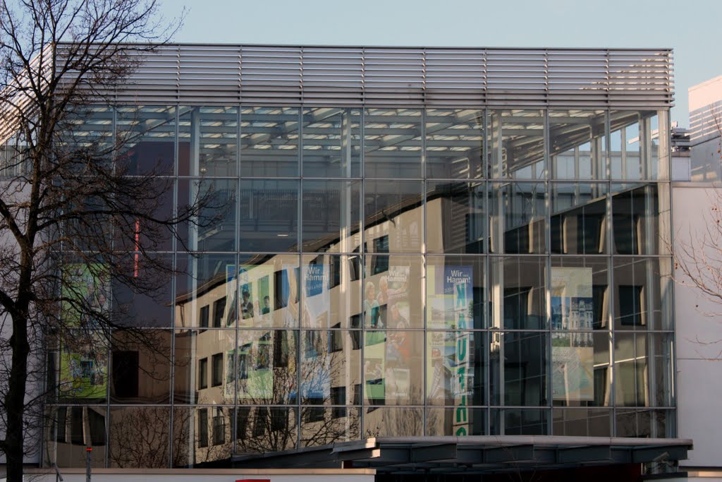 Technisches Rathaus von vorne gesehen, Gustav Heinemann Strasse