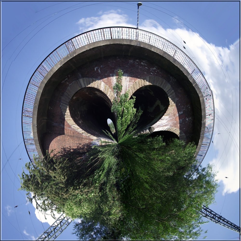 Eisenbahn und Tunnelplanet...;-)