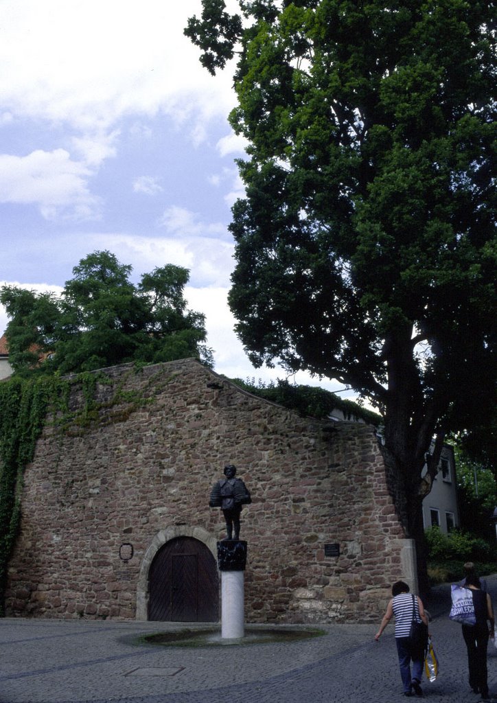 Stadtmauer und Heil Denkmal