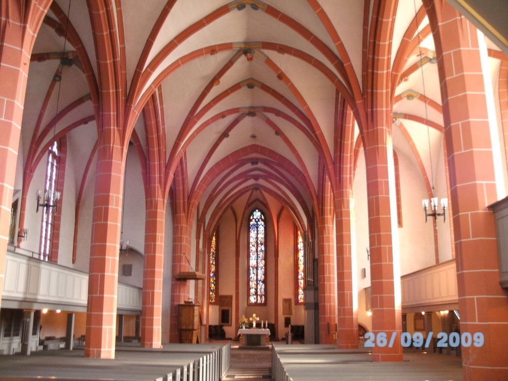 Lichtdurchflutete Stadtkirche von Bad Hersfeld