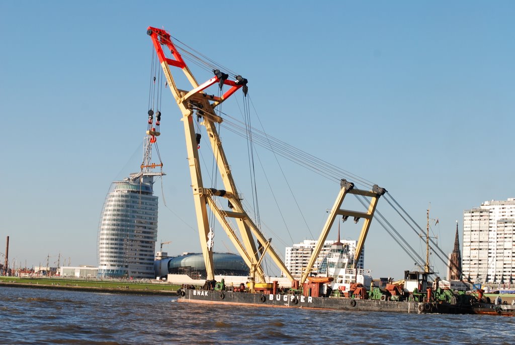 Delivery of Little Burj /Burj al Bremerhaven am Kanthaken
