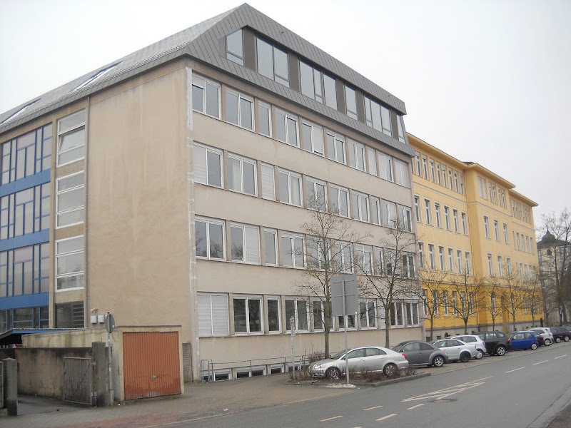 Augustinus-Gymnasium mit neuem Dach