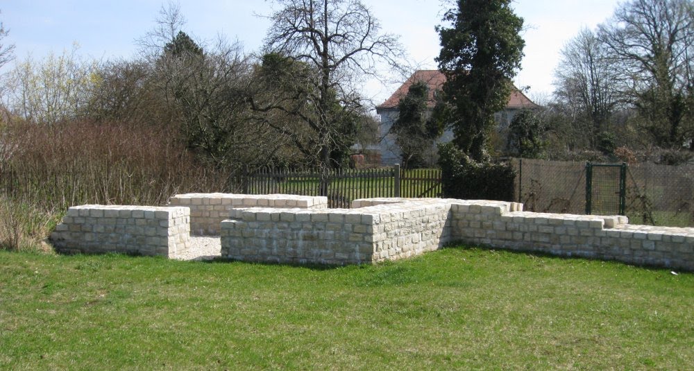 Römisches Kastell Biriciana - Südosteckturm (04/2009)