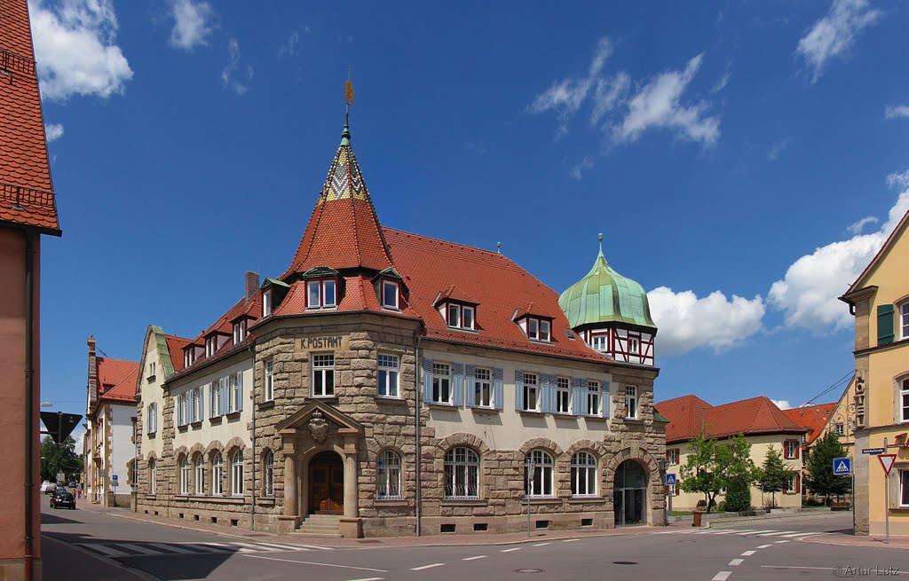 Die alte Post, 1906 als Königlich Bayrisches Postamt errichtet und seit 1966 als Stadtbibliothek genutzt