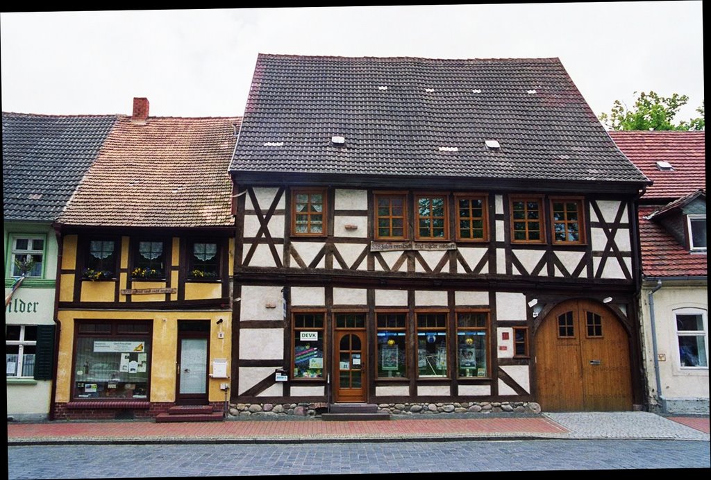 Germany_Saxony-Anhalt_Altmark_Gardelegen_timber-framed houses Philipp-Müller-Str. 6 & 8_011_8A