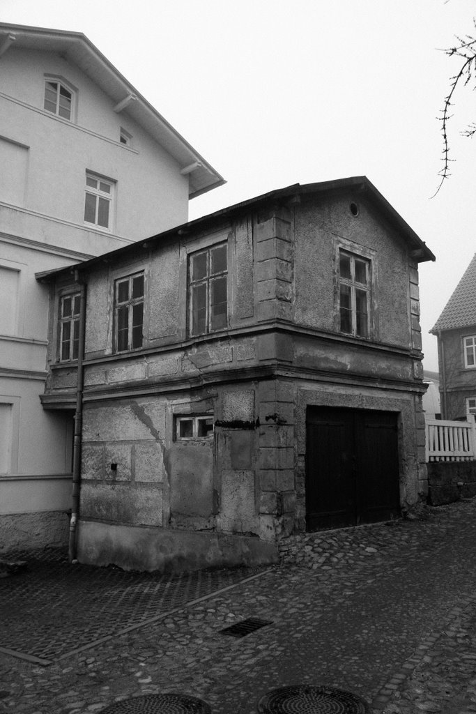 Ferienwohnung mit Garage ?  :-)