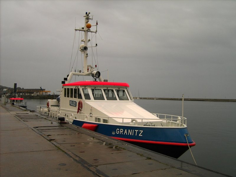 Polizeiboot "Granitz" im Sassnitzer Hafen