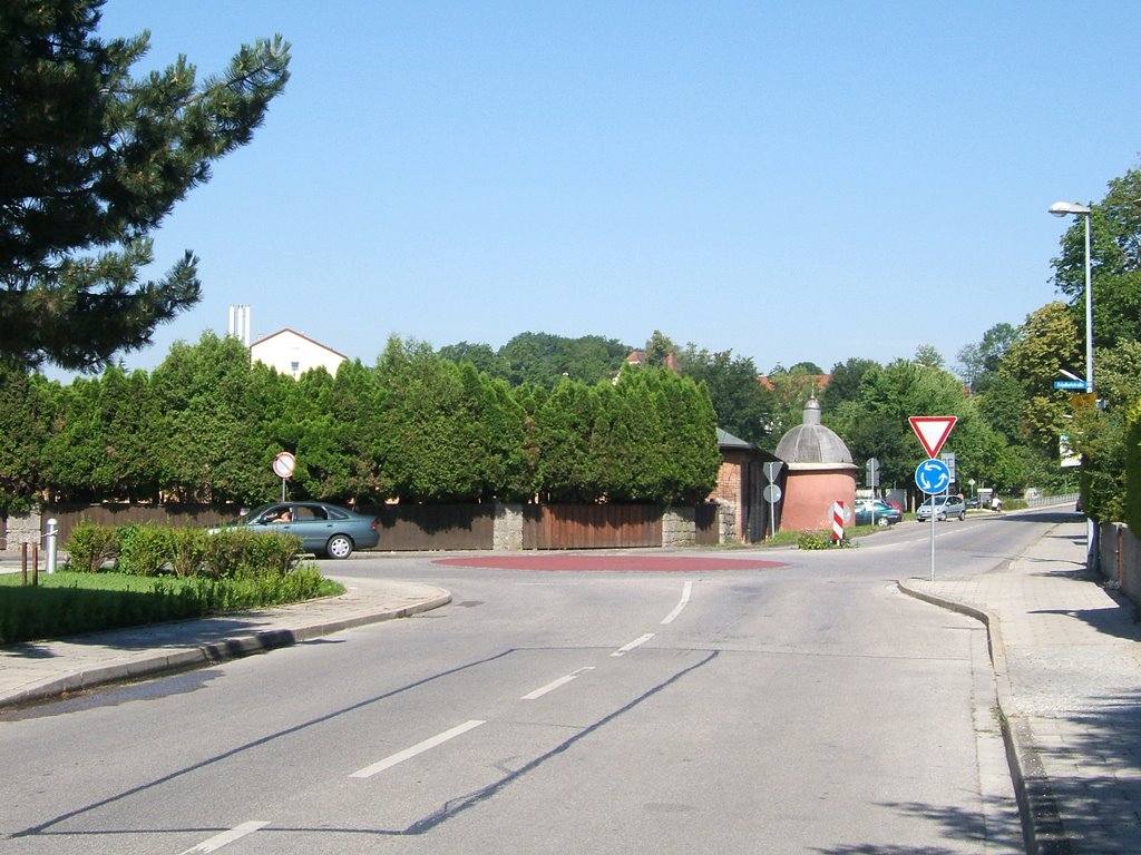 Minikreisel am Friedhof