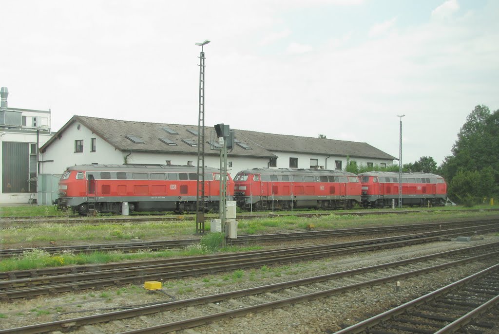 Abgestellte Dieselloks