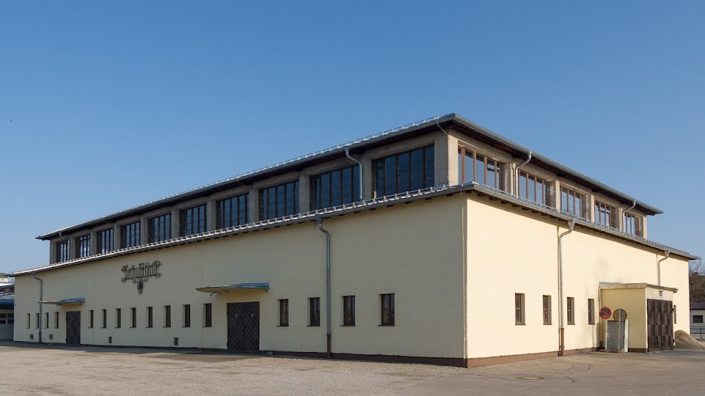 Tierzuchthalle