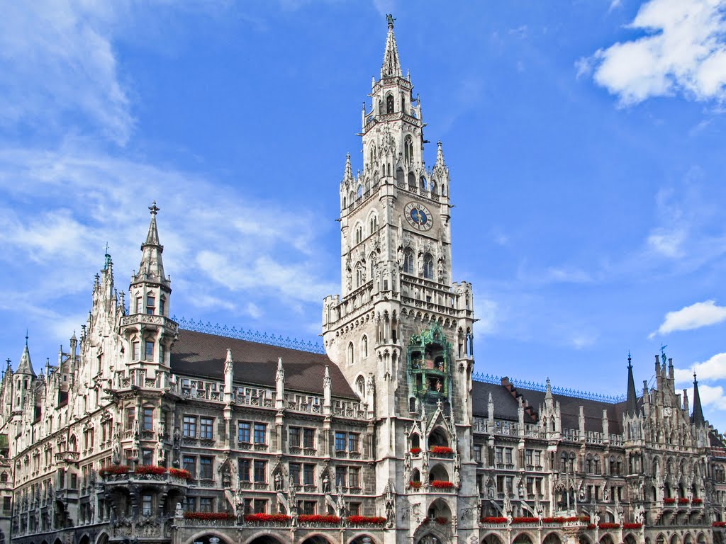 München: Neues Rathaus im neugotischen Stil.