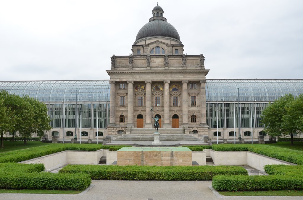 Germany - Munich - Hofgarteh