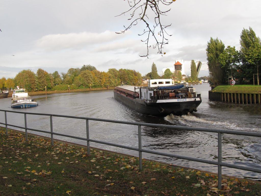 Oldenburg, Binnenschiffe auf der Hunte bzw. Küstenkanal