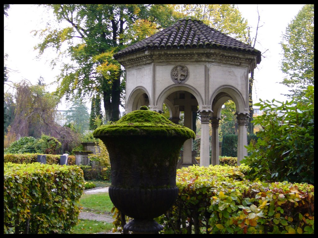 Freiburg, Hauptfriedhof ¦ pilago