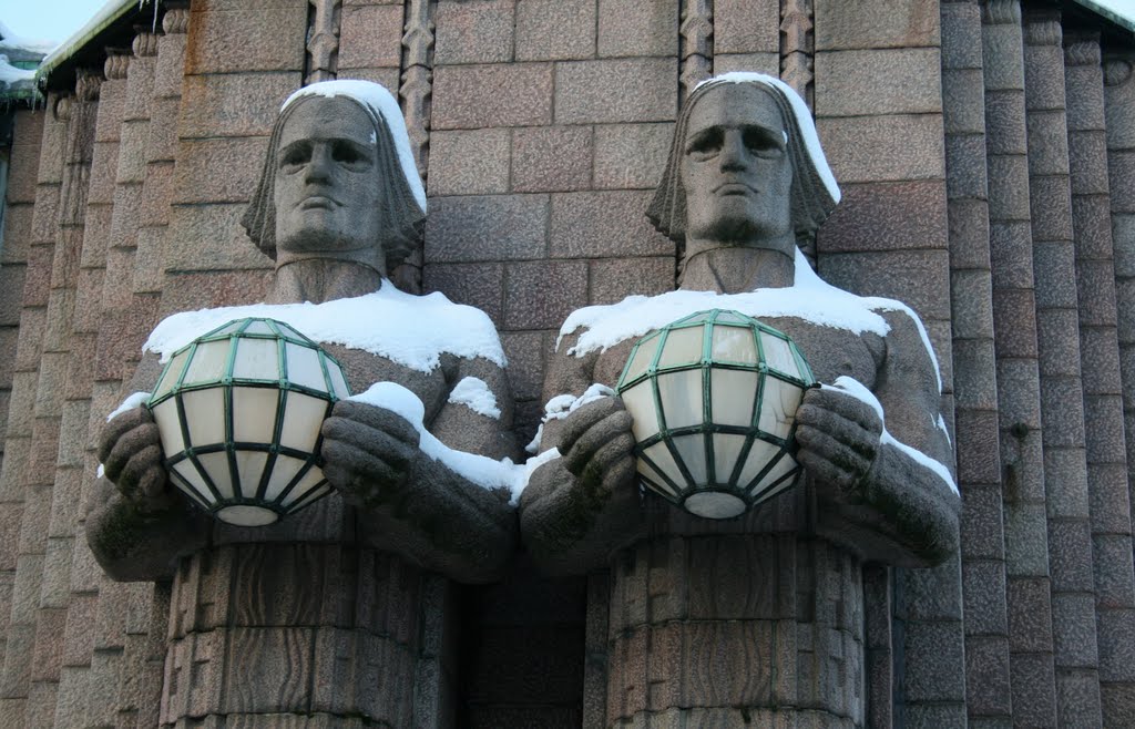 Wall Sculptures / Helsinki railway station (Enlarge!)